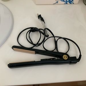Ceramic flat iron
